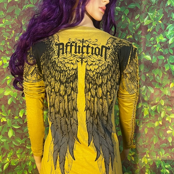 Affliction Women’s T-Shirt - Picture 5 of 13